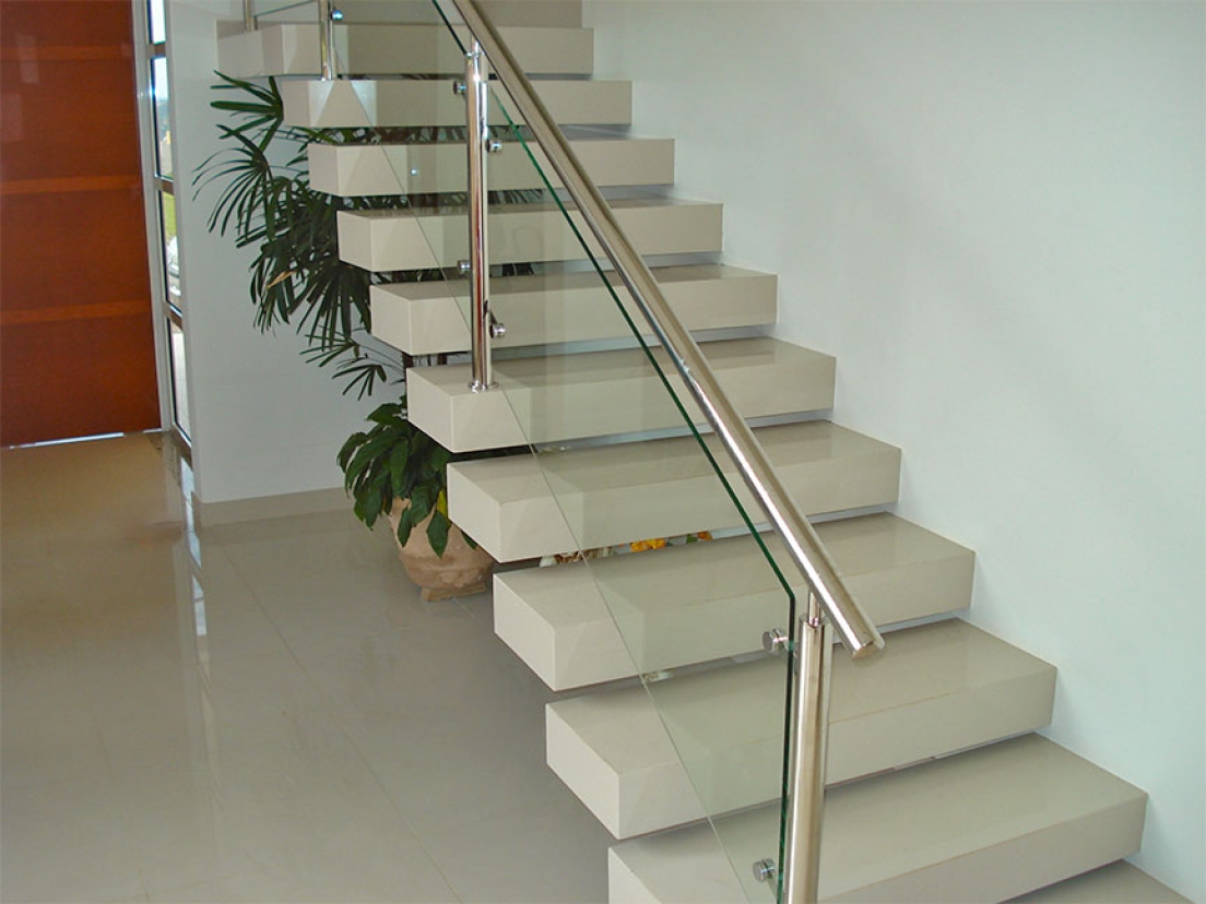 gallery/wp-content-uploads-2018-09-Escada